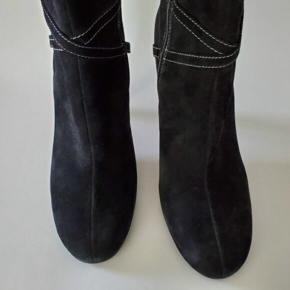 Lisa Vicky Black Suede Delissa Booties - Picture 5 of 9